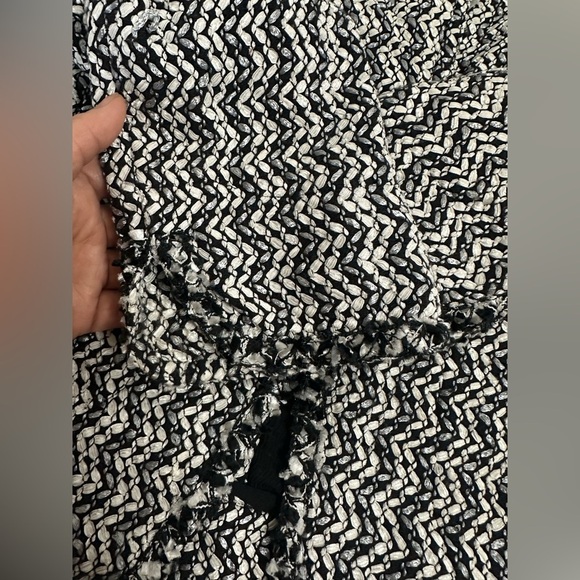 Anne Klein Black and White Blazer with Geometric Pattern 10P - Picture 14 of 14